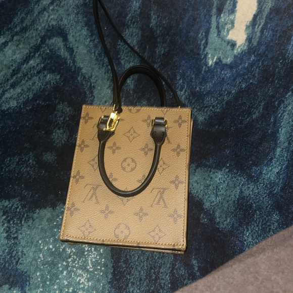 LV Le petit sac with detachable strap - Picture 2 of 6